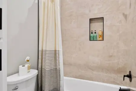 c2c33ef8 dca2 4ddb 8fb1 02d2f2d96425